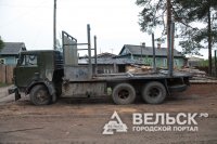«КАМАЗ» столкнулся с автобусом с 3 детьми в Шенкурском районе